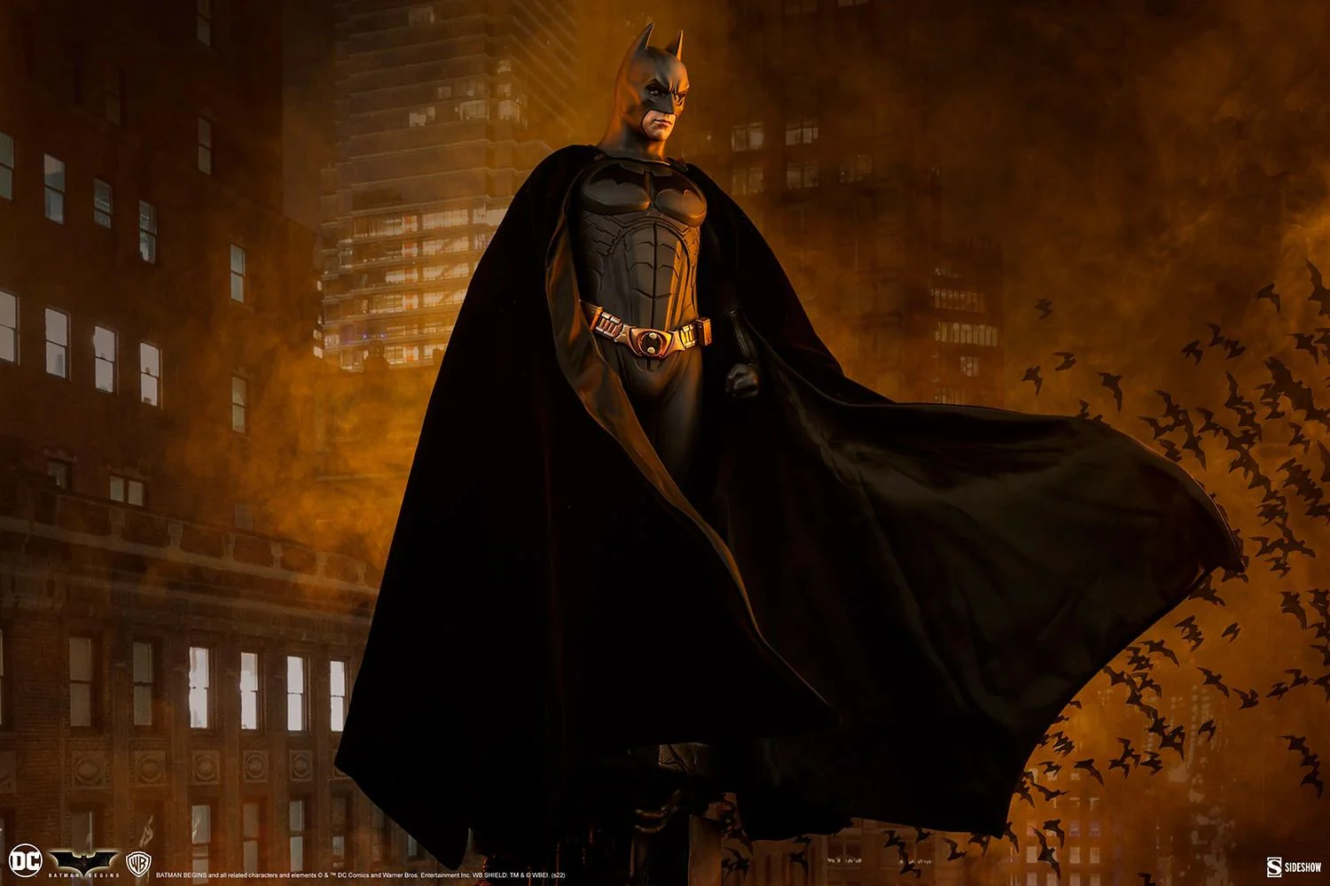 DC Comics Batman 1/4 Scale Premium Format Statue by Sideshow - Image 3