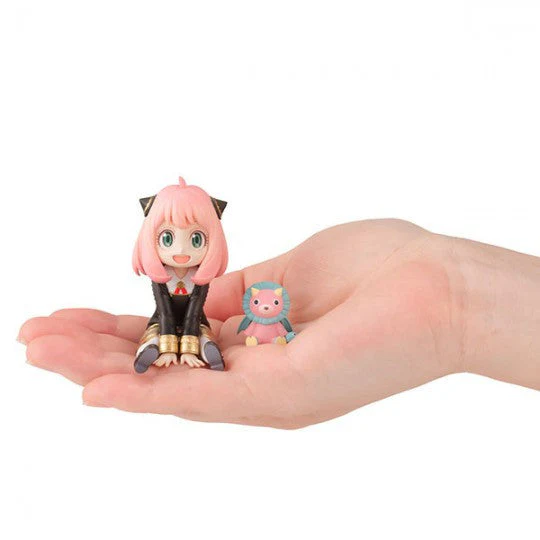 Spy x Family Anya Deluxe Palm Size G.E.M. Figure (with Gift) by MegaHouse - Image 4
