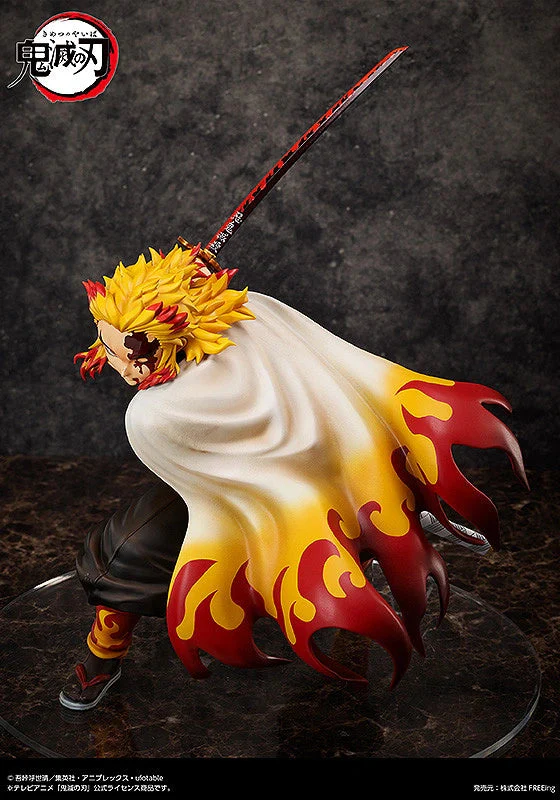 Demon Slayer: Kimetsu no Yaiba Kyojuro Rengoku 1/4 Scale Statue by Freeing - Image 3