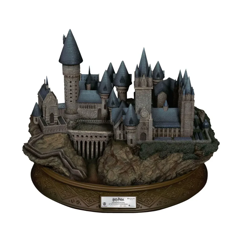 Harry Potter And The Philosopher's Stone Master Craft Hogwarts School Of Witchcraft And Wizardry (MC-043) by Beast Kingdom
