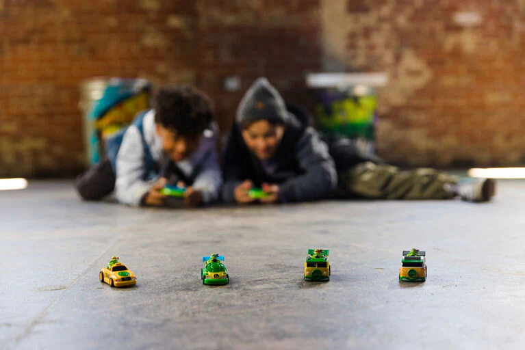 Teenage Mutant Ninja Turtles Remote Control Micro Shell Racers - Raphael - Image 4